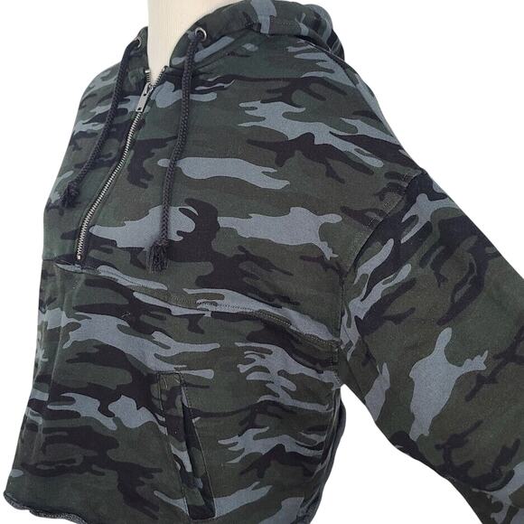 Sanctuary Crop Hoodie Sweatshirt Black Gray Camo XS Oversized Boxy 1/2 Zip - Picture 2 of 11
